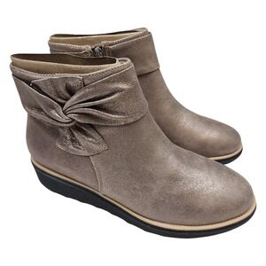Clarks Sharon Salon Pewter Metallic Silver 11M Suede Bow Ankle Boots Booties